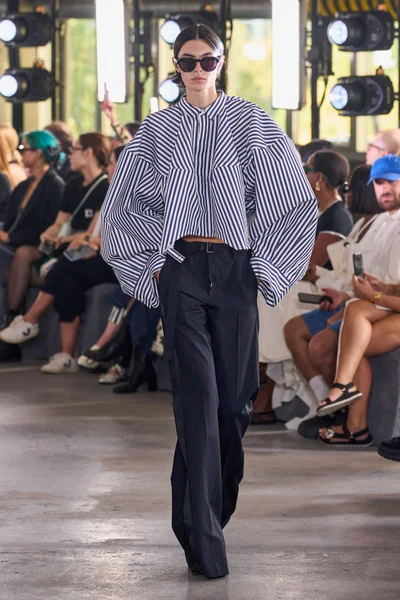 Look 20